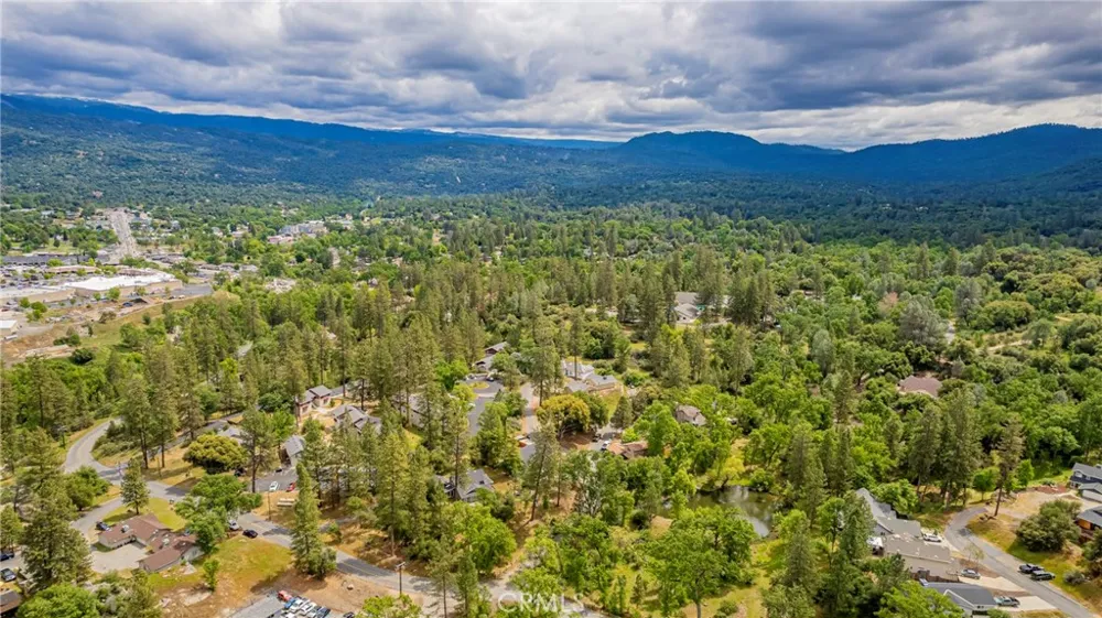 48441 Woodbend Court Oakhurst, CA 93644