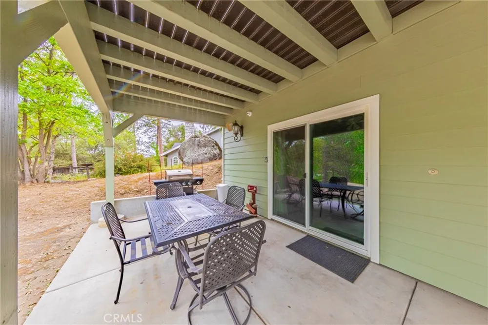 48441 Woodbend Court Oakhurst, CA 93644