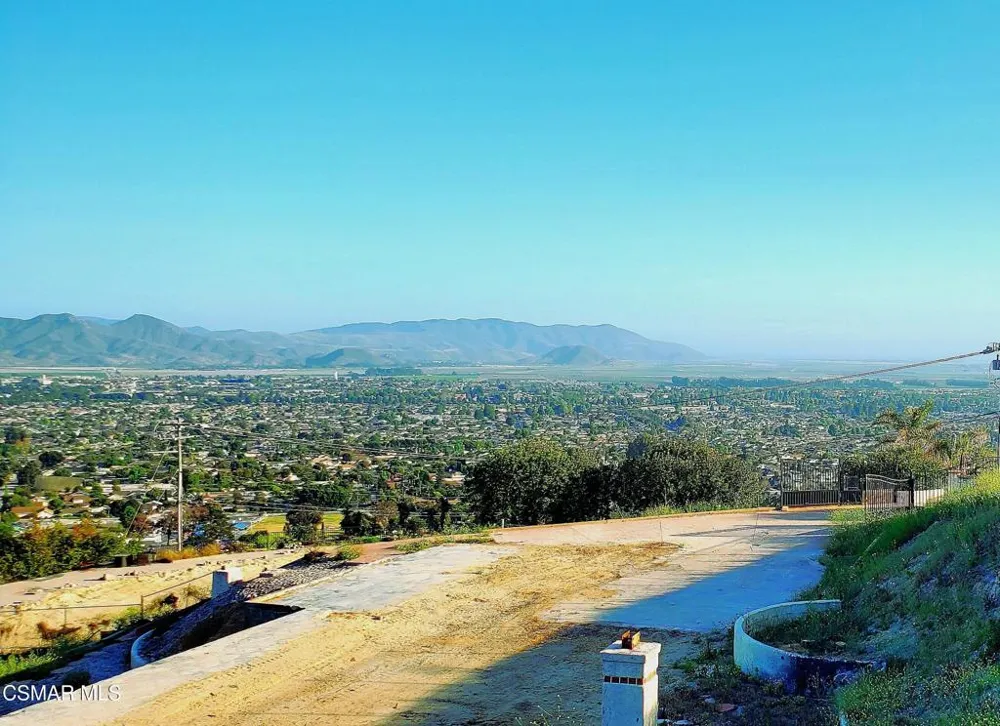 22 Santa Cruz Way Camarillo, CA 93010