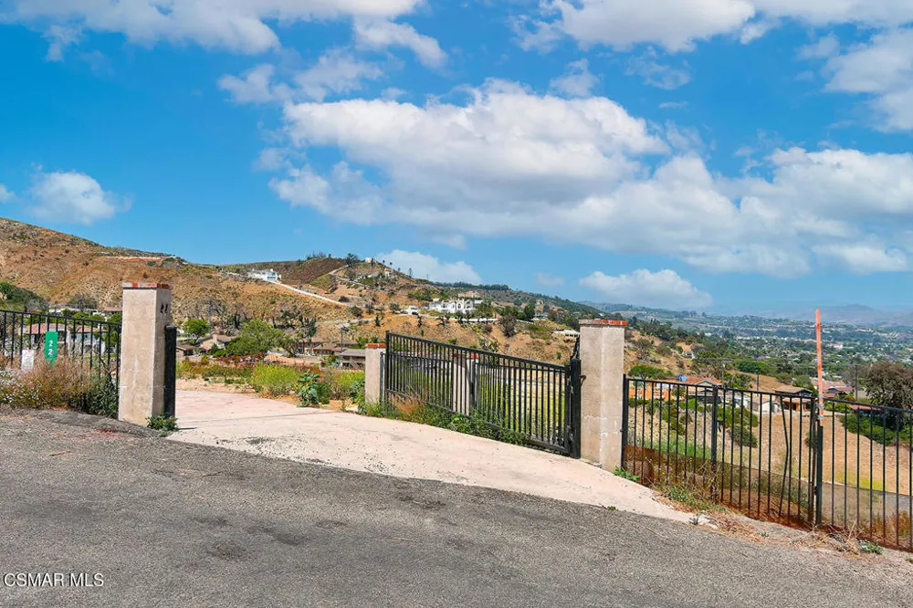 22 Santa Cruz Way Camarillo, CA 93010