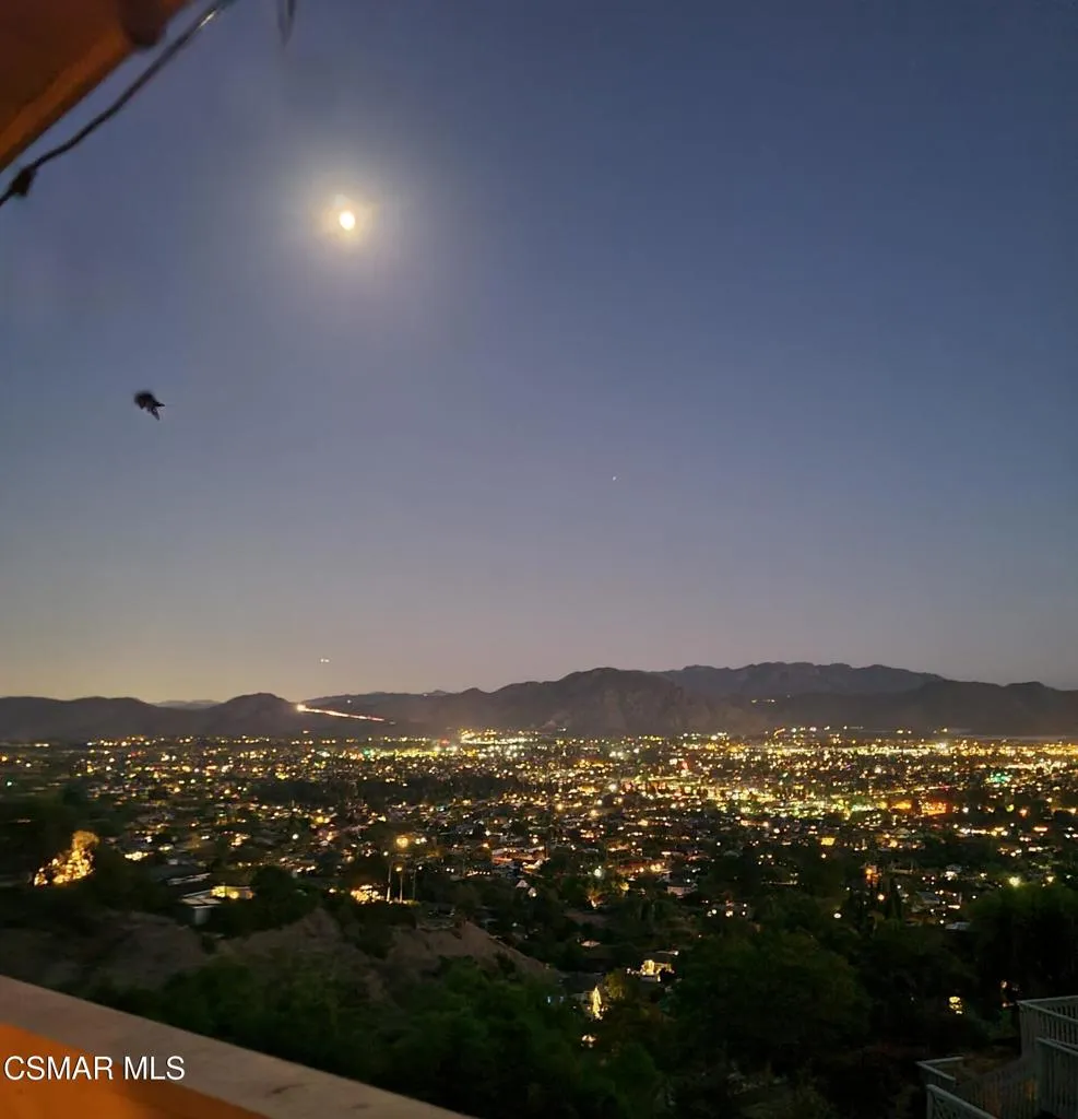 22 Santa Cruz Way Camarillo, CA 93010