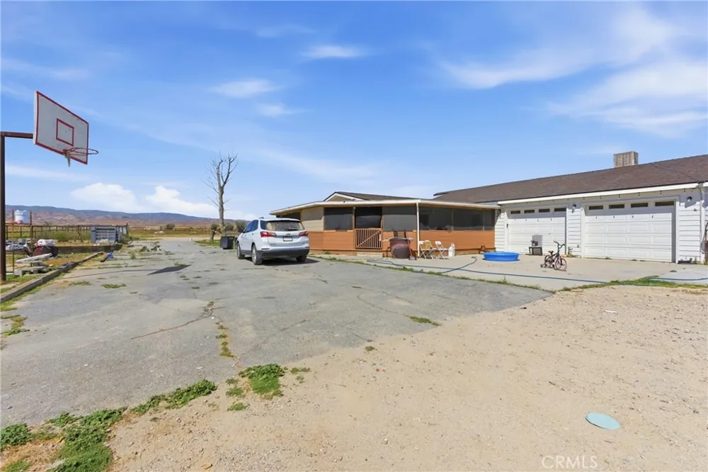 25624 Cadet Maricopa, CA 93252