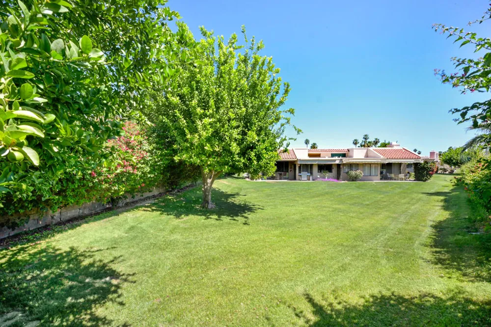 68633 Calle Mancha Cathedral City, CA 92234