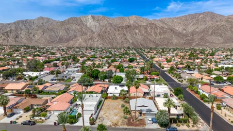 52065 Avenida Navarro