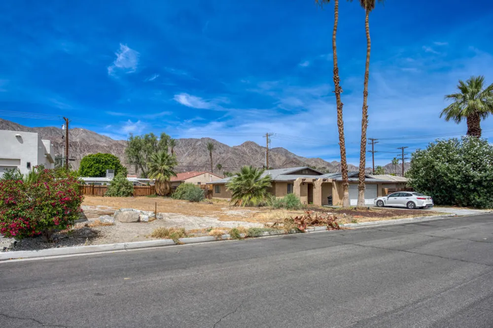 52065 Avenida Navarro La Quinta, CA 92253