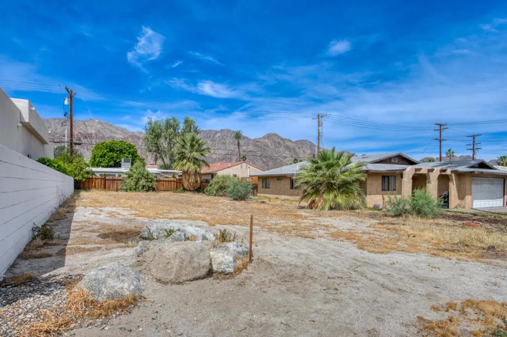 52065 Avenida Navarro La Quinta, CA 92253