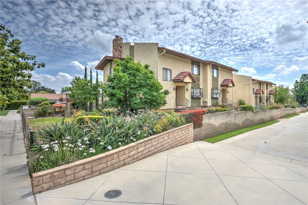 42 Esperanza Avenue Sierra Madre, CA 91024