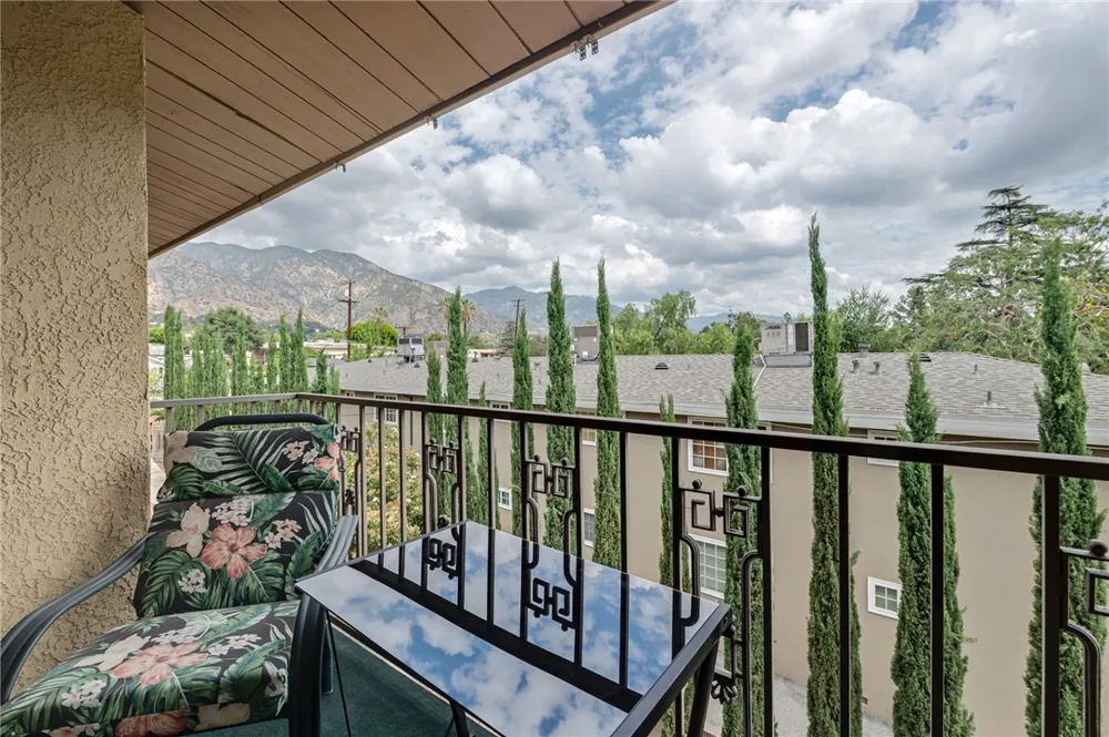 42 Esperanza Avenue Sierra Madre, CA 91024