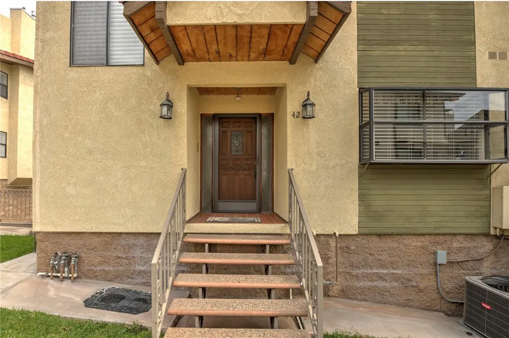 42 Esperanza Avenue Sierra Madre, CA 91024
