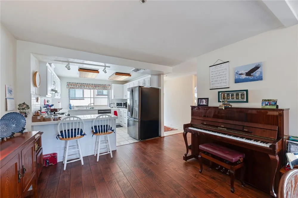 42 Esperanza Avenue Sierra Madre, CA 91024