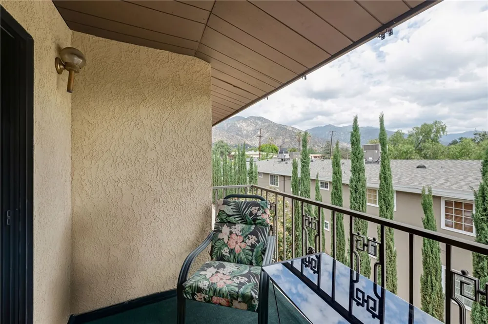 42 Esperanza Avenue Sierra Madre, CA 91024