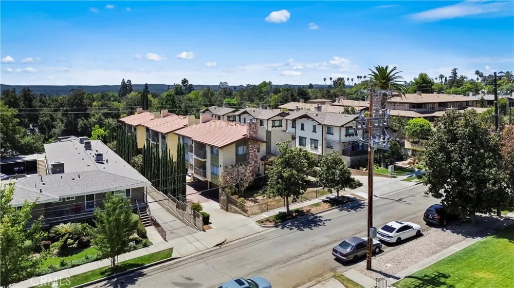 42 Esperanza Avenue Sierra Madre, CA 91024