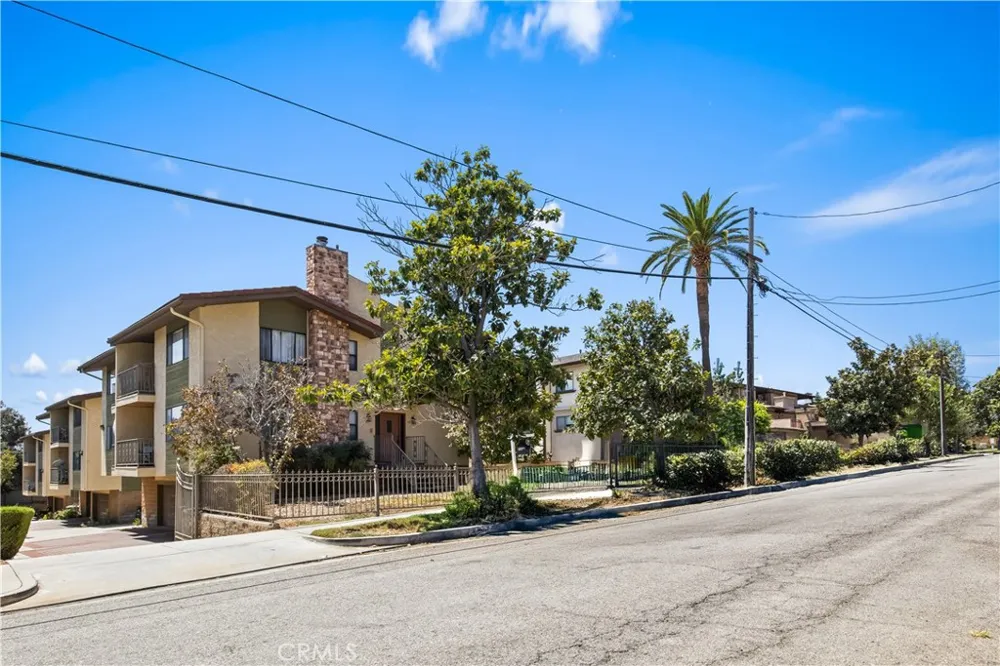 42 Esperanza Avenue Sierra Madre, CA 91024