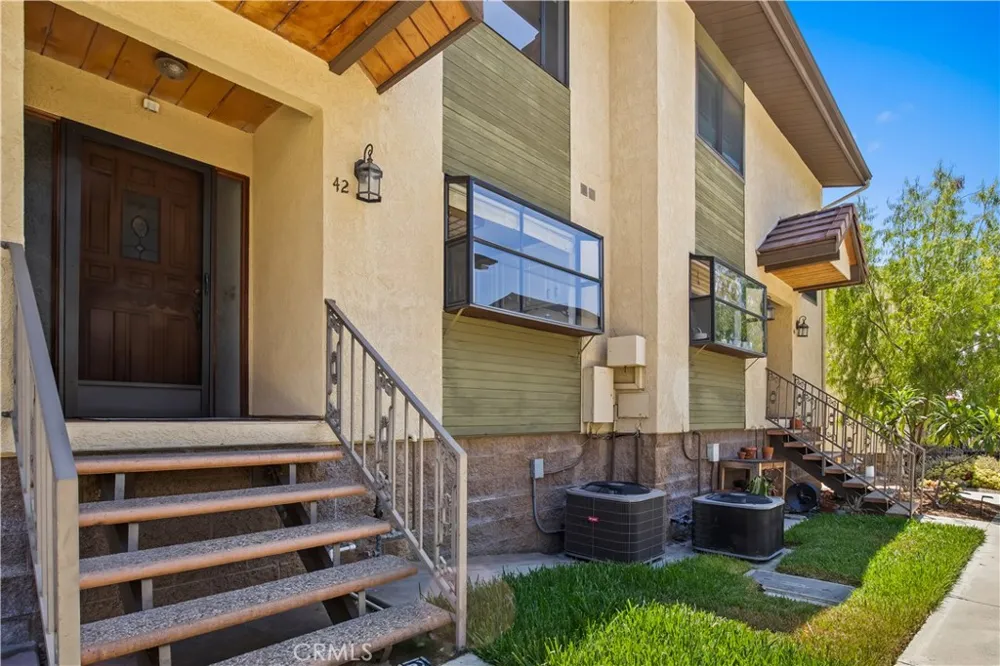 42 Esperanza Avenue Sierra Madre, CA 91024