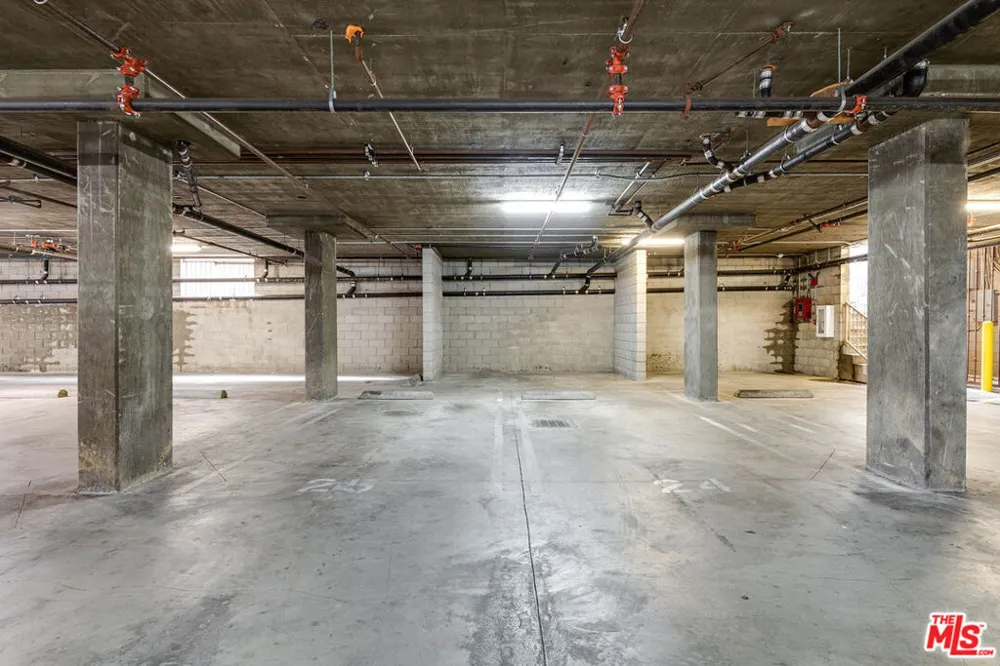 14735 Friar Street #110 Van Nuys, CA 91411