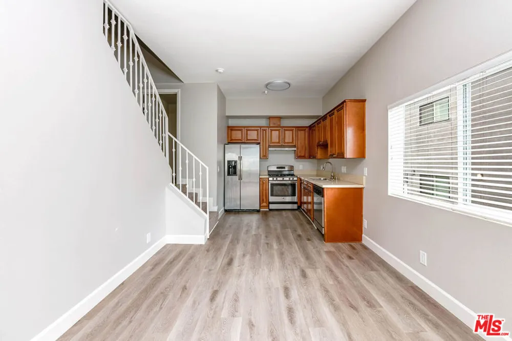 14735 Friar Street #107 Van Nuys, CA 91411