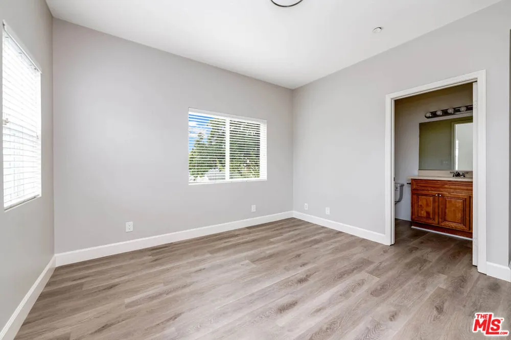 14735 Friar Street #107 Van Nuys, CA 91411