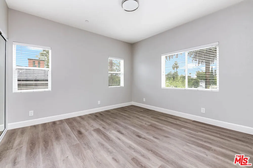 14735 Friar Street #107 Van Nuys, CA 91411