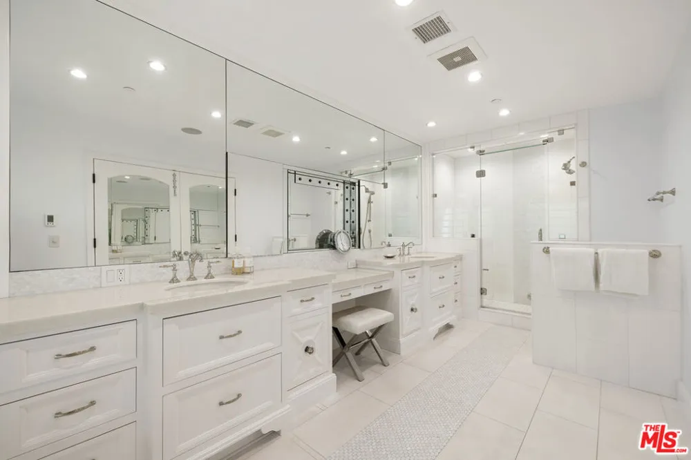 1380 Summitridge Place Beverly Hills, CA 90210