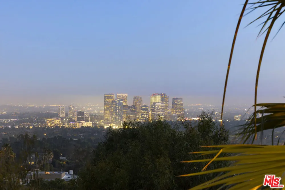 1380 Summitridge Place Beverly Hills, CA 90210