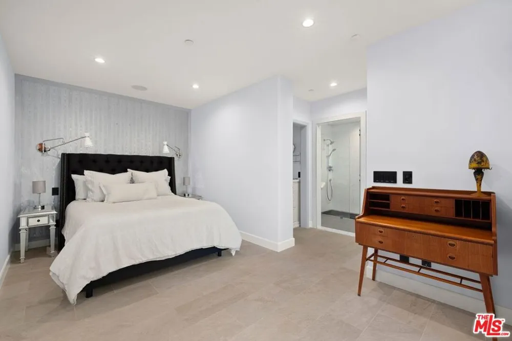 1380 Summitridge Place Beverly Hills, CA 90210