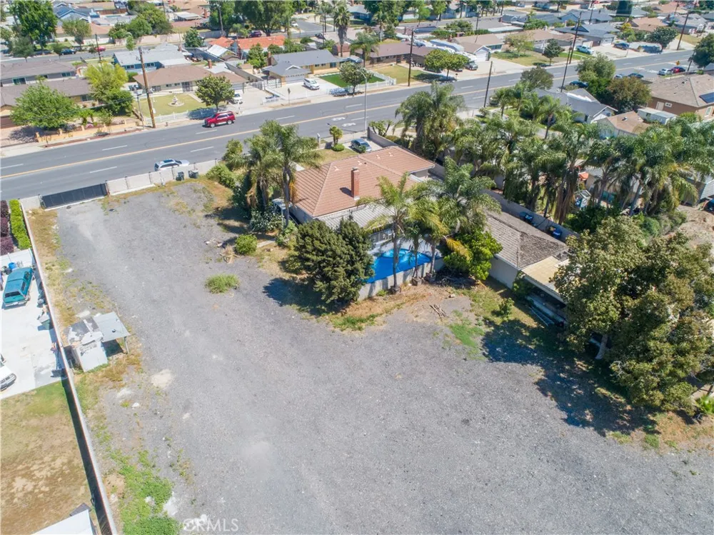 527 W Philadelphia Ontario, CA 91762