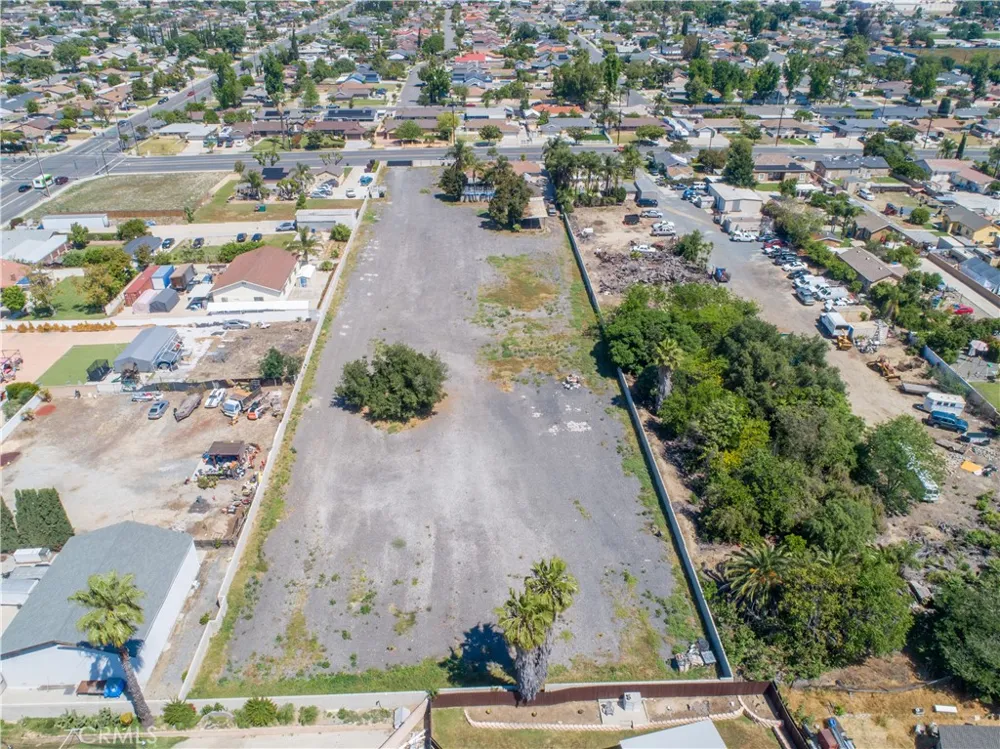 527 W Philadelphia Ontario, CA 91762