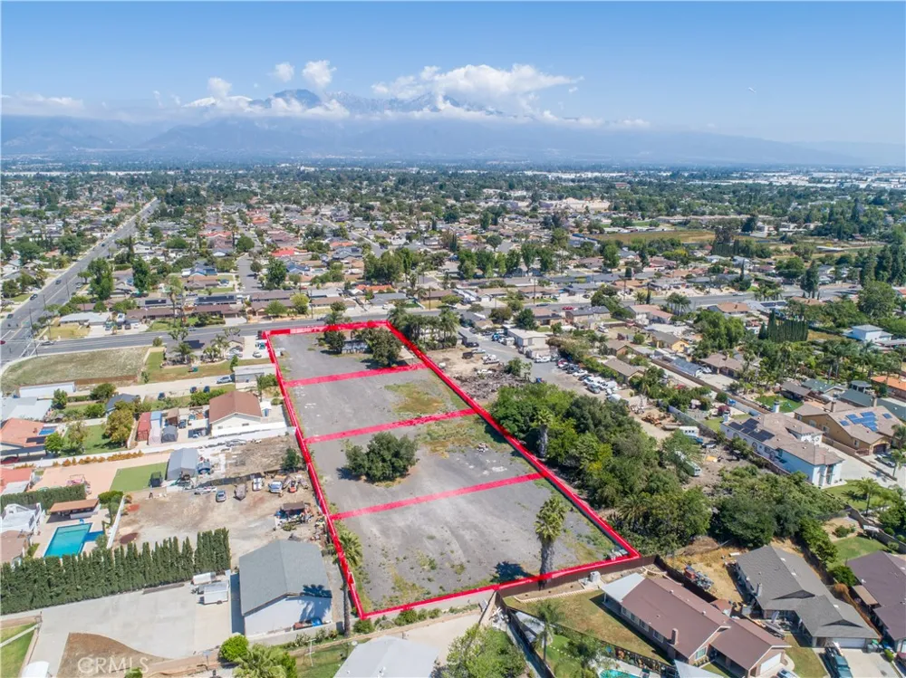 527 W Philadelphia Ontario, CA 91762