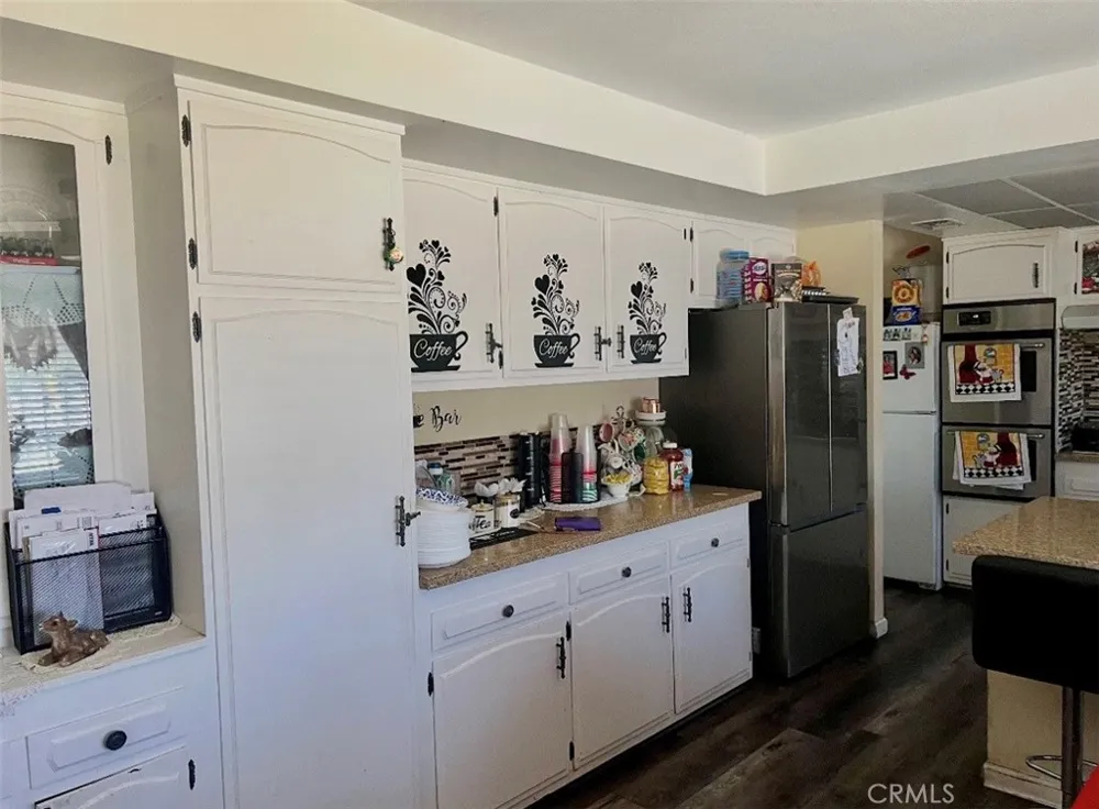527 W Philadelphia Ontario, CA 91762