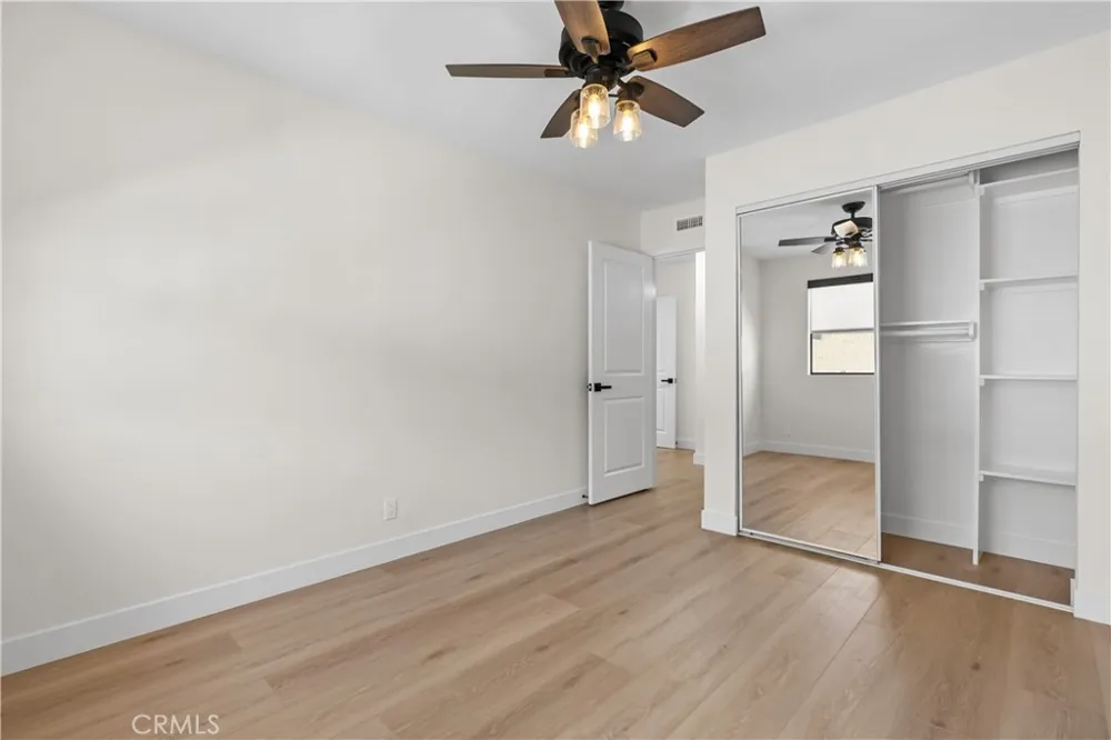 18417 Collins Street #D Tarzana, CA 91356
