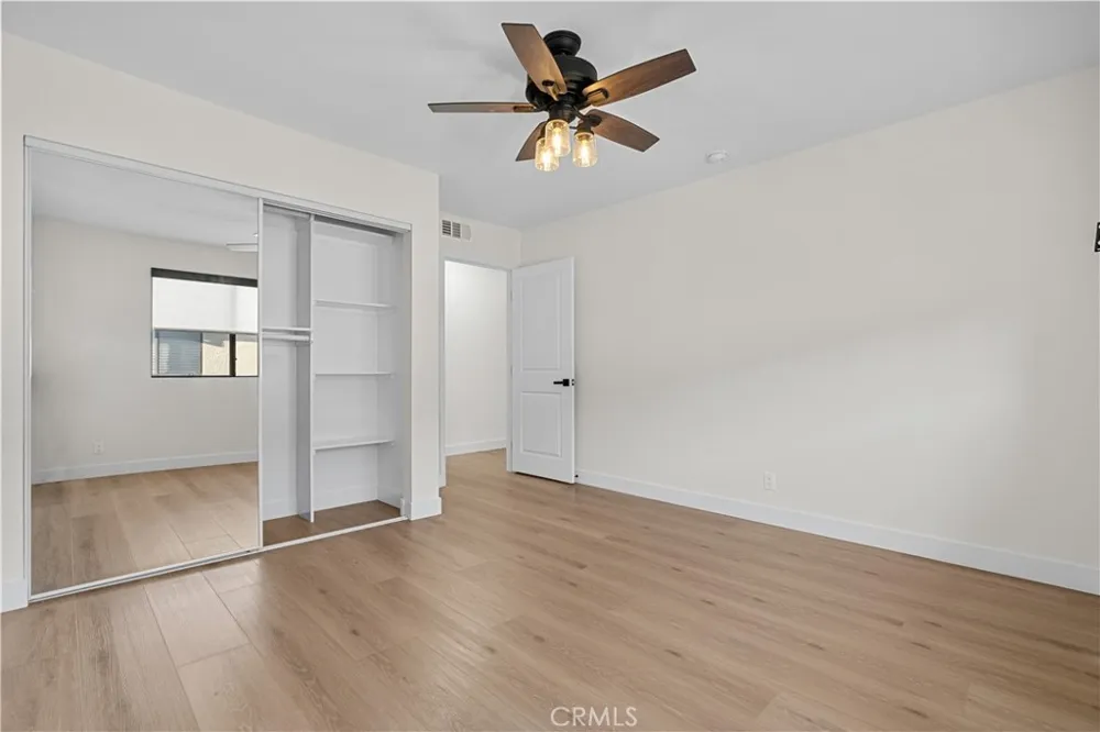 18417 Collins Street #D Tarzana, CA 91356
