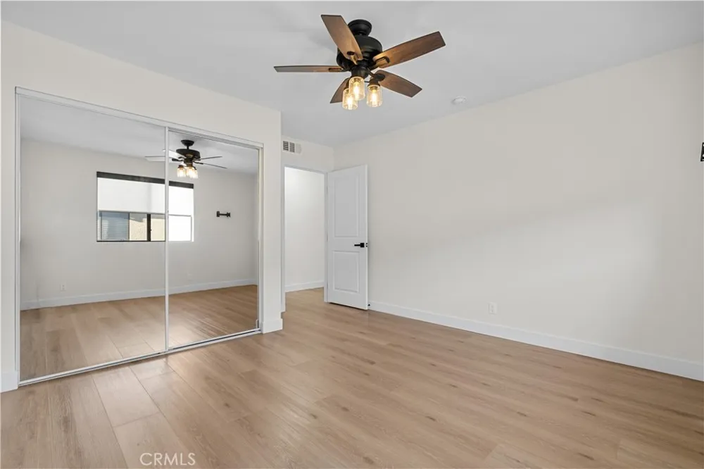18417 Collins Street #D Tarzana, CA 91356