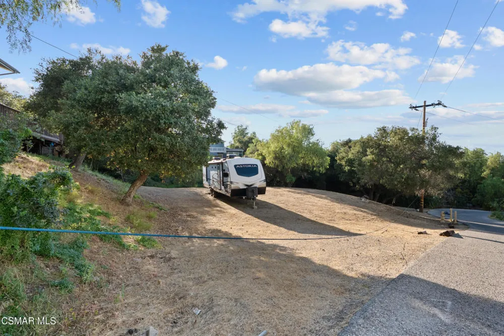 375 Acacia Lane Newbury Park, CA 91320