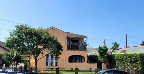 1310 E Hellman