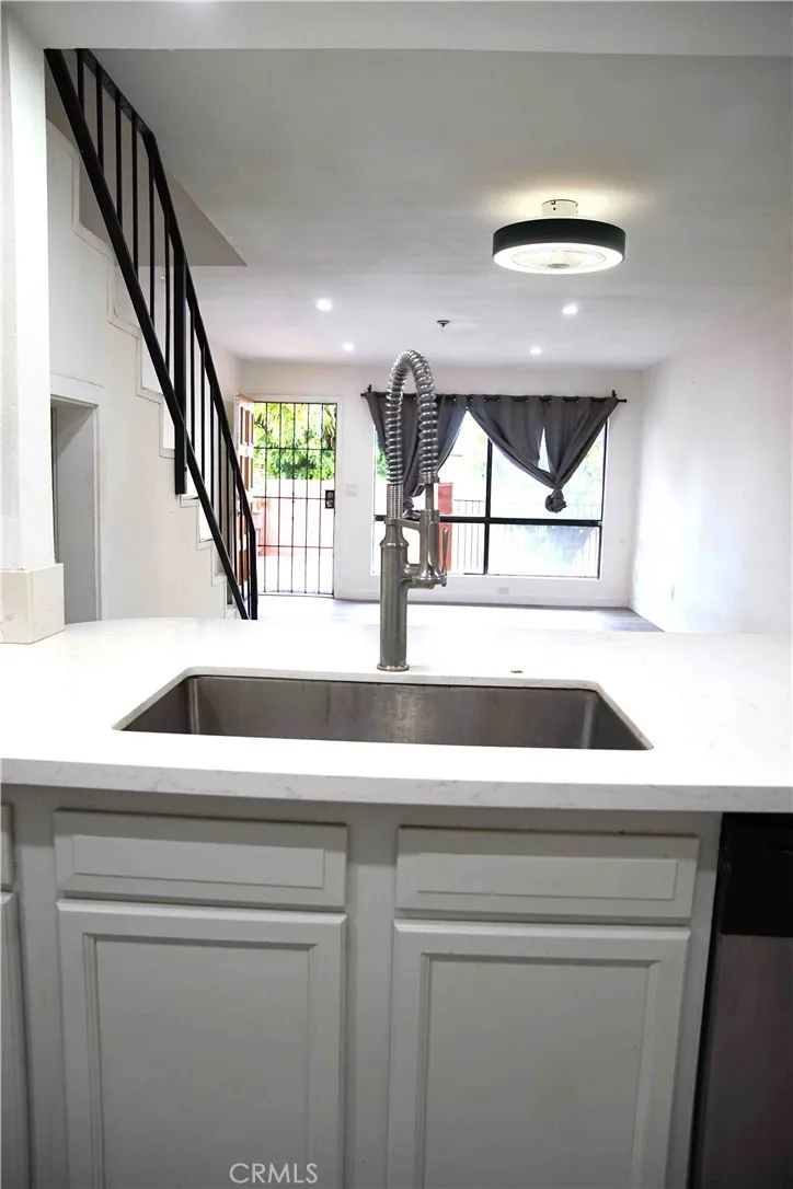 1021 W Bishop #212/I Santa Ana, CA 92703