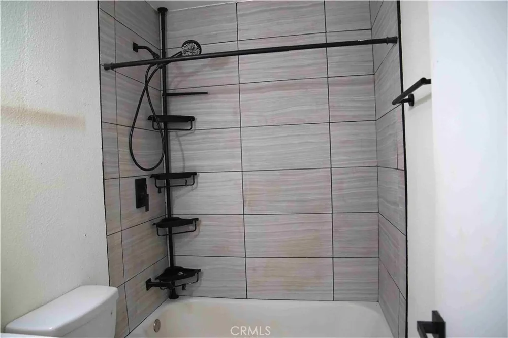 1021 W Bishop #212/I Santa Ana, CA 92703