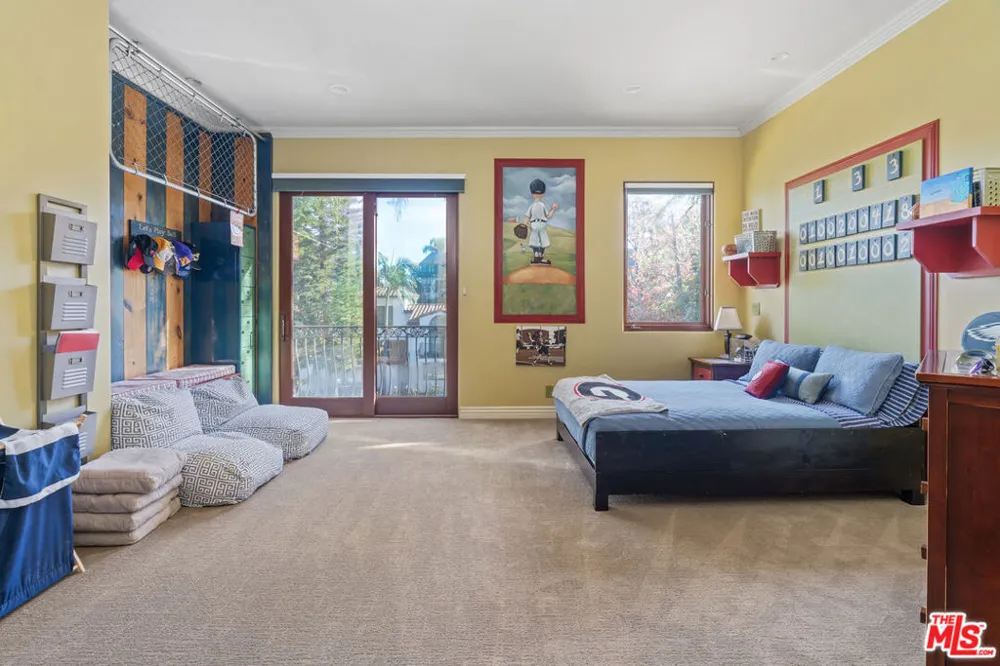 17771 Calle De Palermo Pacific Palisades, CA 90272
