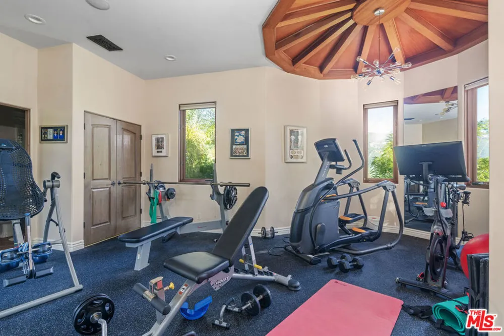 17771 Calle De Palermo Pacific Palisades, CA 90272
