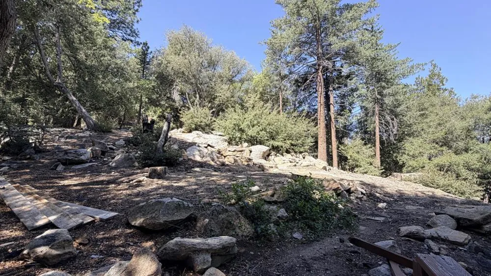 25235 Nestwa Trail Idyllwild, CA 92549
