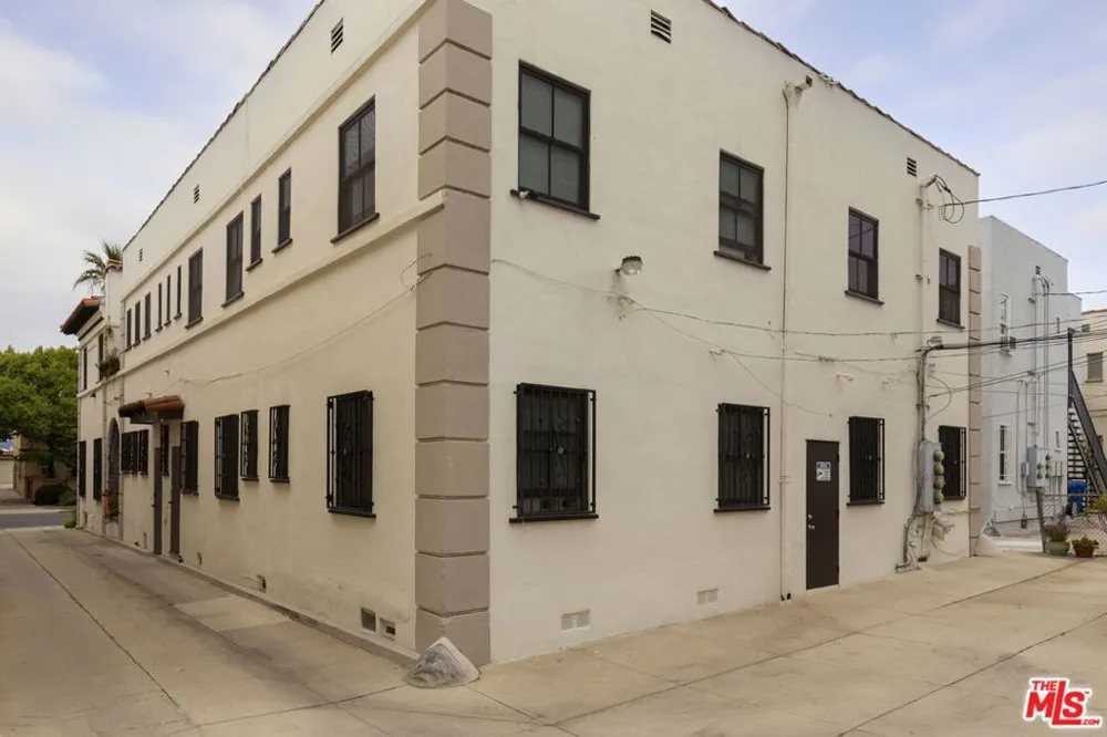 6366 Orange Street Los Angeles, CA 90048