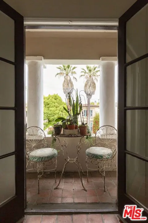 6366 Orange Street Los Angeles, CA 90048