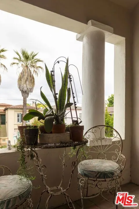 6366 Orange Street Los Angeles, CA 90048