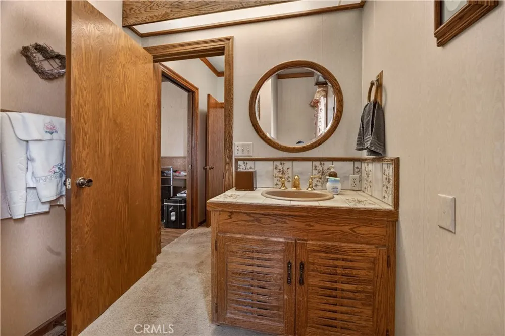 8266 Peninsula Kelseyville, CA 95451