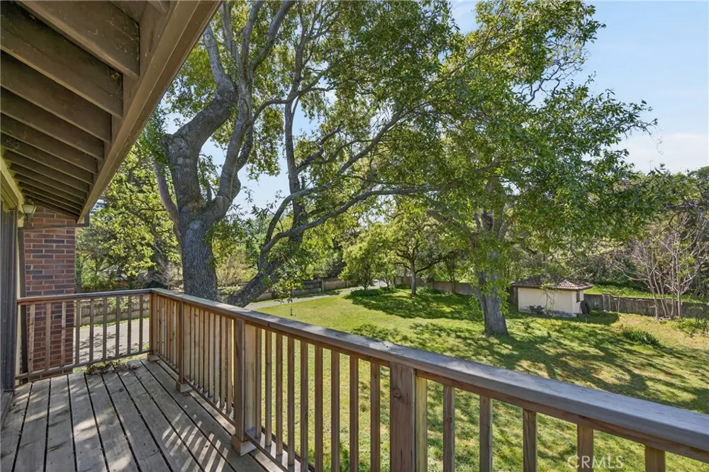 8266 Peninsula Kelseyville, CA 95451