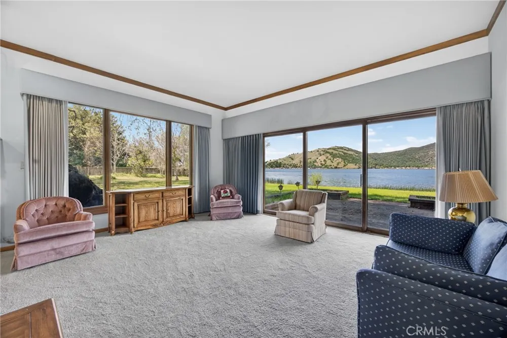 8266 Peninsula Kelseyville, CA 95451