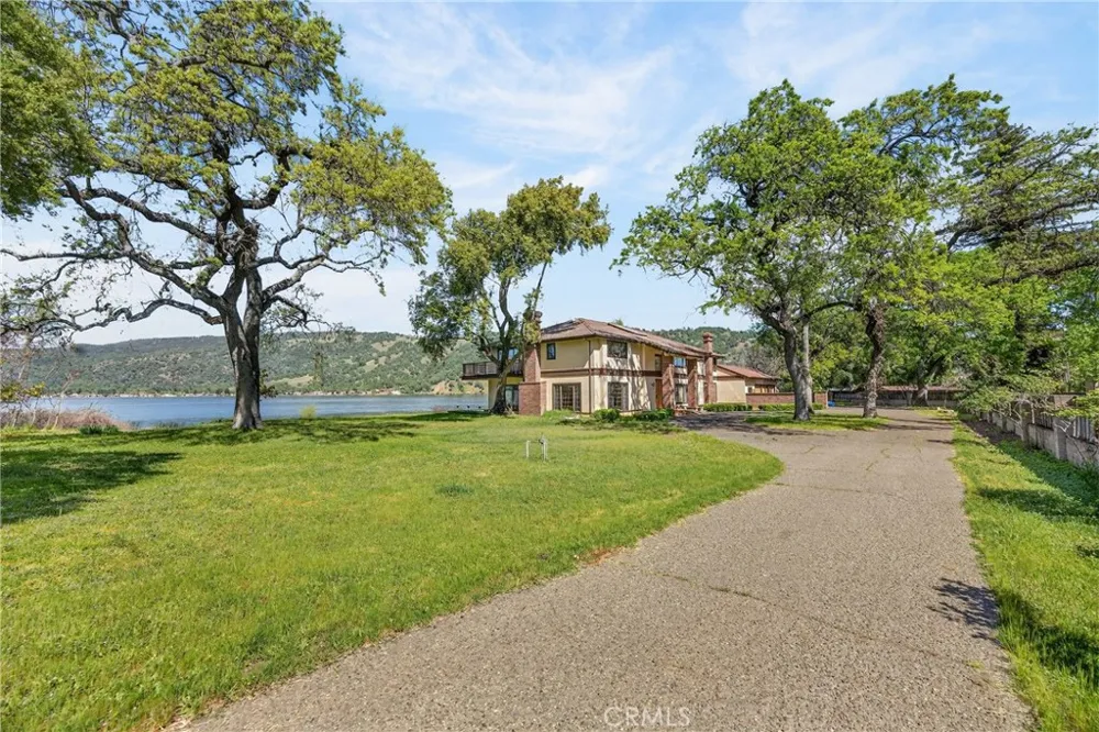 8266 Peninsula Kelseyville, CA 95451