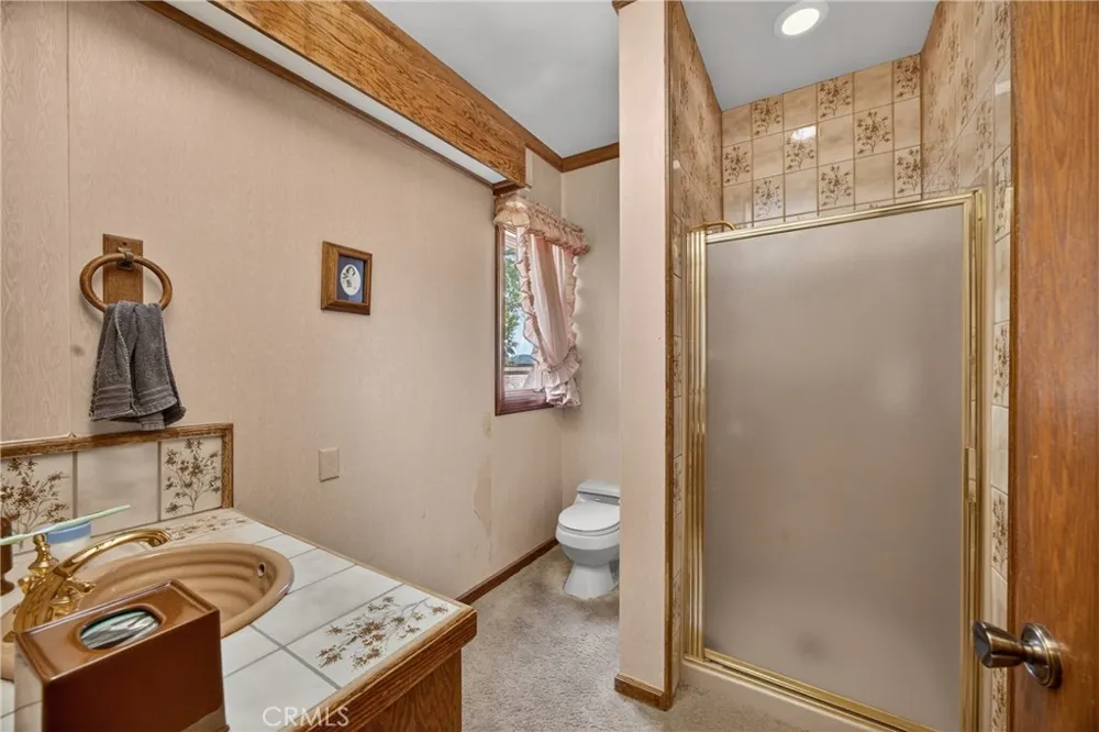 8266 Peninsula Kelseyville, CA 95451