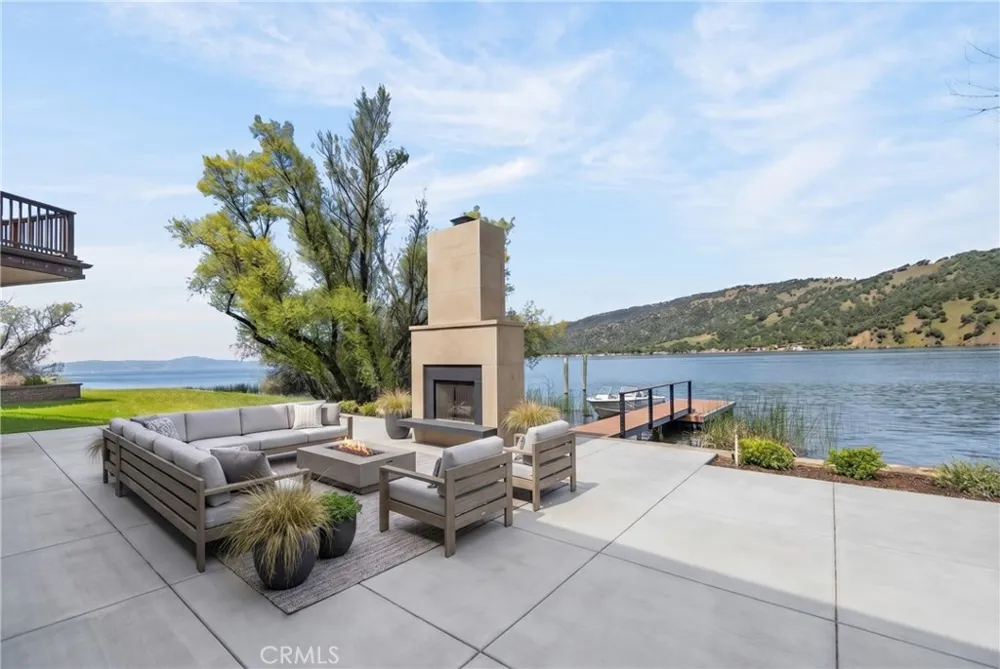 8266 Peninsula Kelseyville, CA 95451