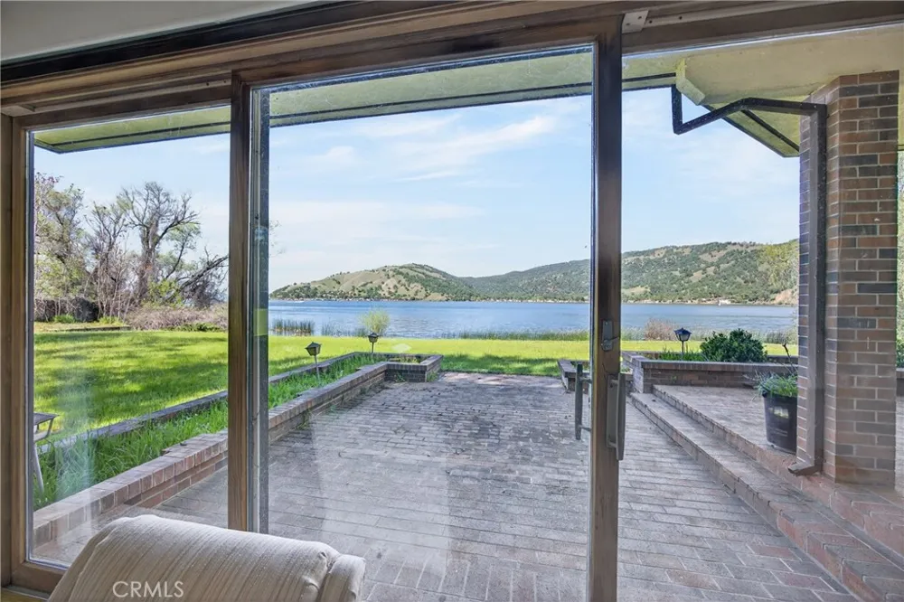 8266 Peninsula Kelseyville, CA 95451