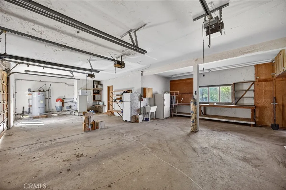 8266 Peninsula Kelseyville, CA 95451